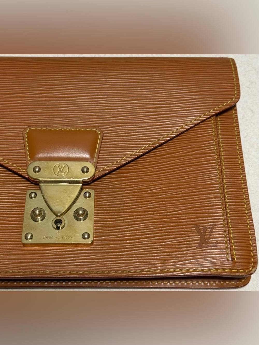 Louis Vuitton Vintage Pochette Sellier Dragonne Clutch Epi Leather - Picture 6 of 14